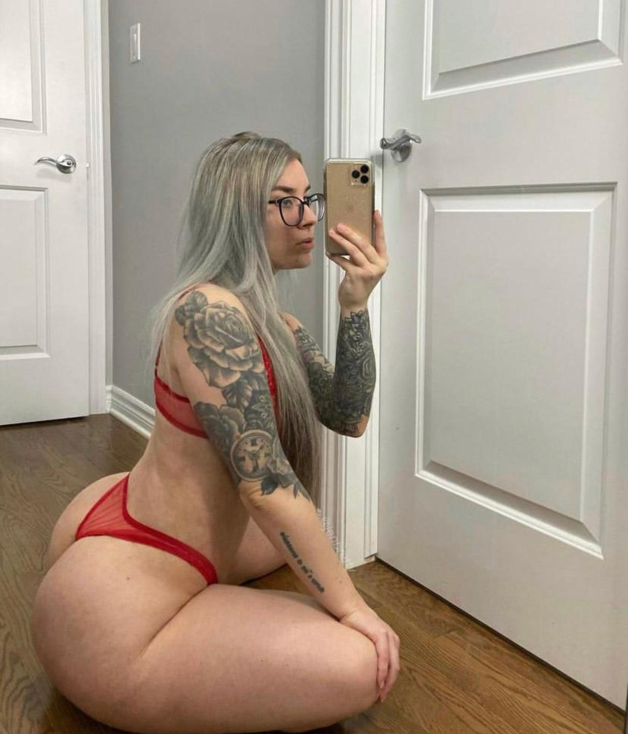 Am available for both Incall and outcall hookup HMU Snapchat emilyjonnes2021 Am available for both Incall and outcall hookup HMU Snapchat emilyjonnes2021