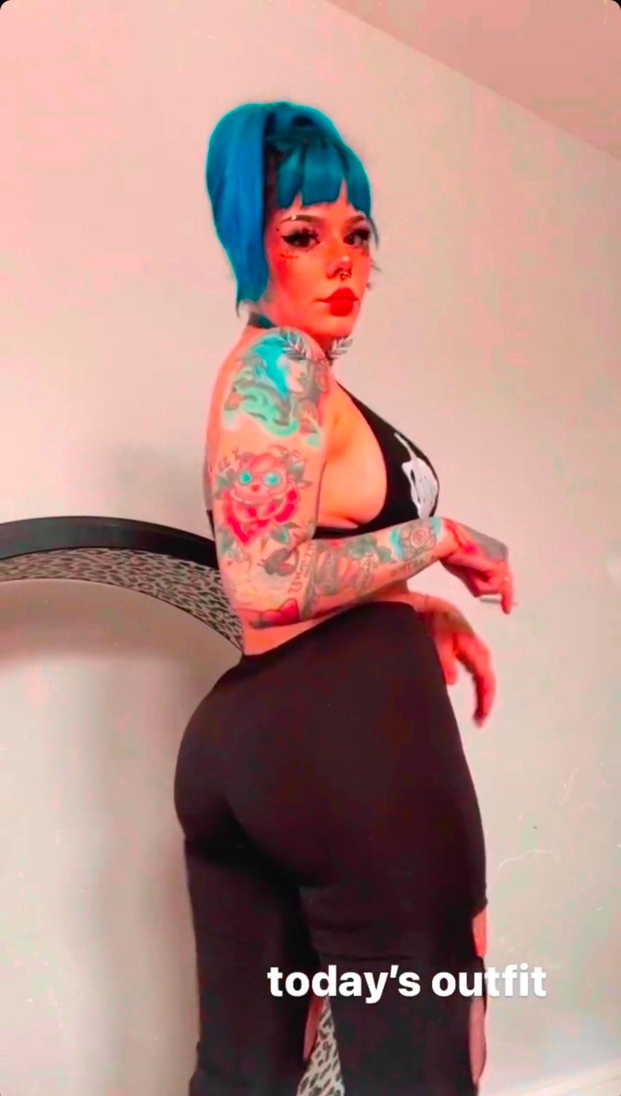 Im female escort available for hook up 😙plus I sell my🥵 nudes and videos Im female escort available for hook up 😙plus I sell my🥵 nudes and videos