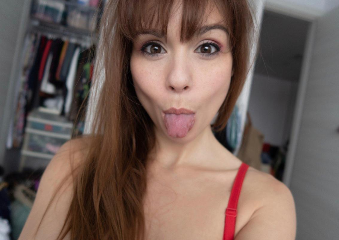 My girls available for hookup (937) 563-1276 My girls available for hookup (937) 563-1276