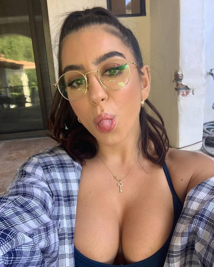 Oral , Anal , massage , any type of sex styles as far as you are satisfied Oral , Anal , massage , any type of sex styles as far as you are satisfied