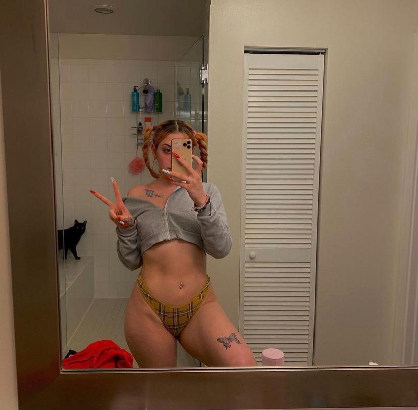 I need a dick in me Rn I need a dick in me Rn