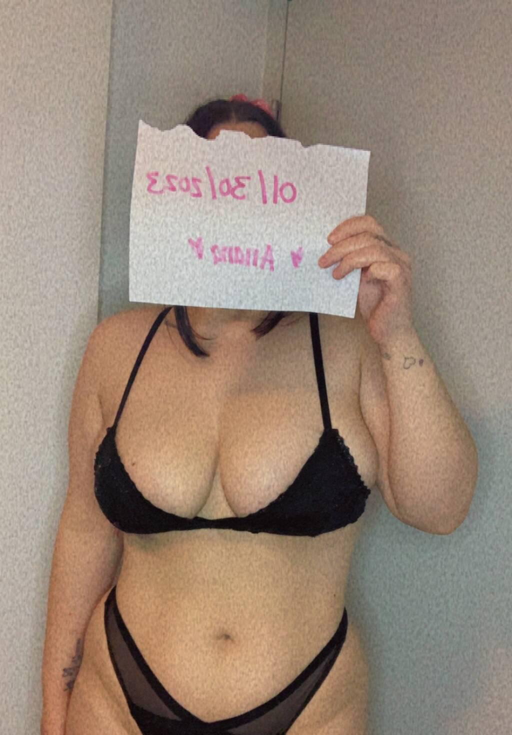 cum be naughty daddy explore my curvaceous body cum be naughty daddy explore my curvaceous body