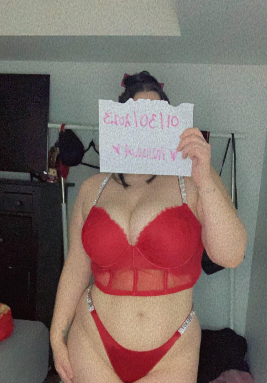 cum be naughty daddy explore my curvaceous body cum be naughty daddy explore my curvaceous body