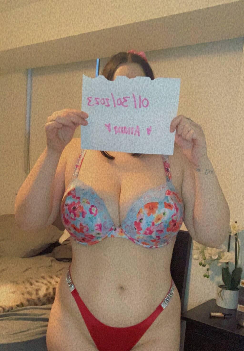 cum be naughty daddy explore my curvaceous body cum be naughty daddy explore my curvaceous body