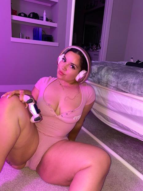 I’m available for fun incall and outcall I’m available for fun incall and outcall