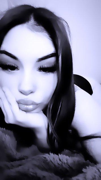 available for FaceTime fun and meet up services. Snapchat- Karleeroyy available for FaceTime fun and meet up services. Snapchat- Karleeroyy