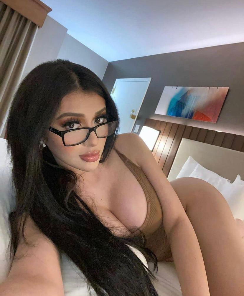 Hello baby, do you wanna have some fun? I'm currently available Hello baby, do you wanna have some fun? I'm currently available