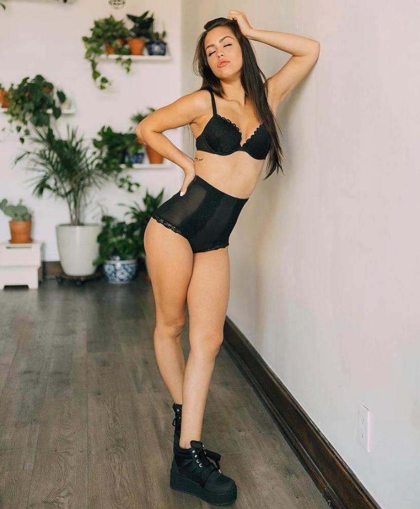 I am ready to have some naughty fun Incall/outcall Big Ass massive outcall servi I am ready to have some naughty fun Incall/outcall Big Ass massive outcall servi