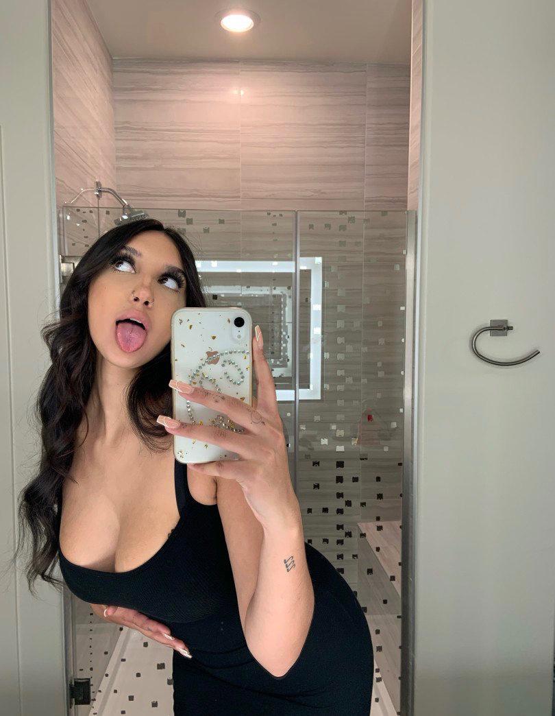 Ready and down to fuck you good💦🍑 Ready and down to fuck you good💦🍑