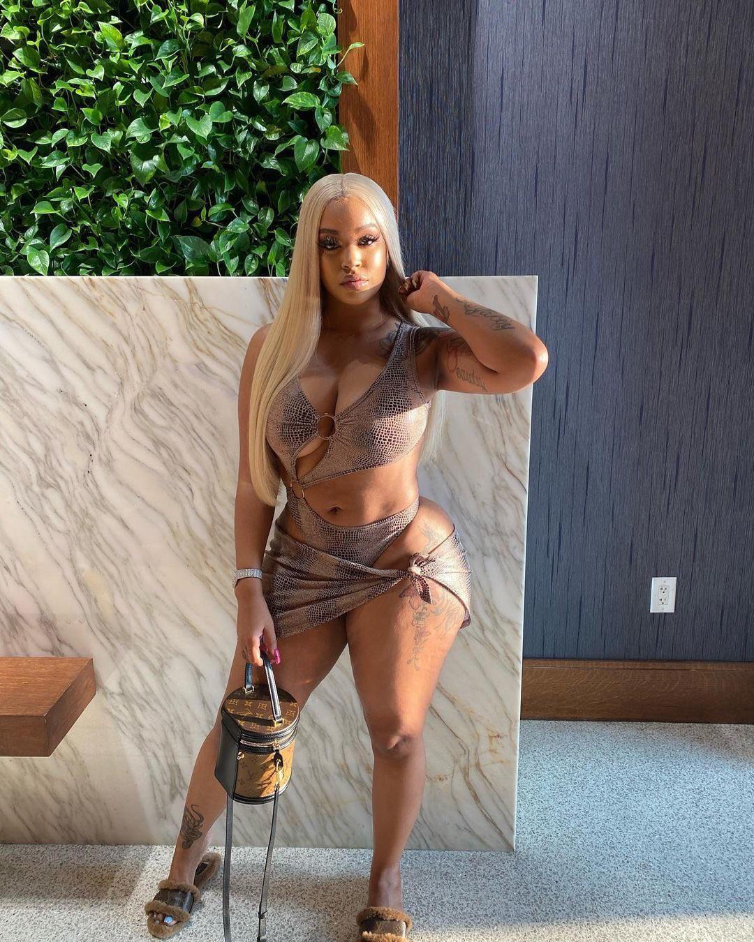 Iβm available for fun π€©β€οΈπ©π¦π₯΅ Iβm available for fun π€©β€οΈπ©π¦π₯΅