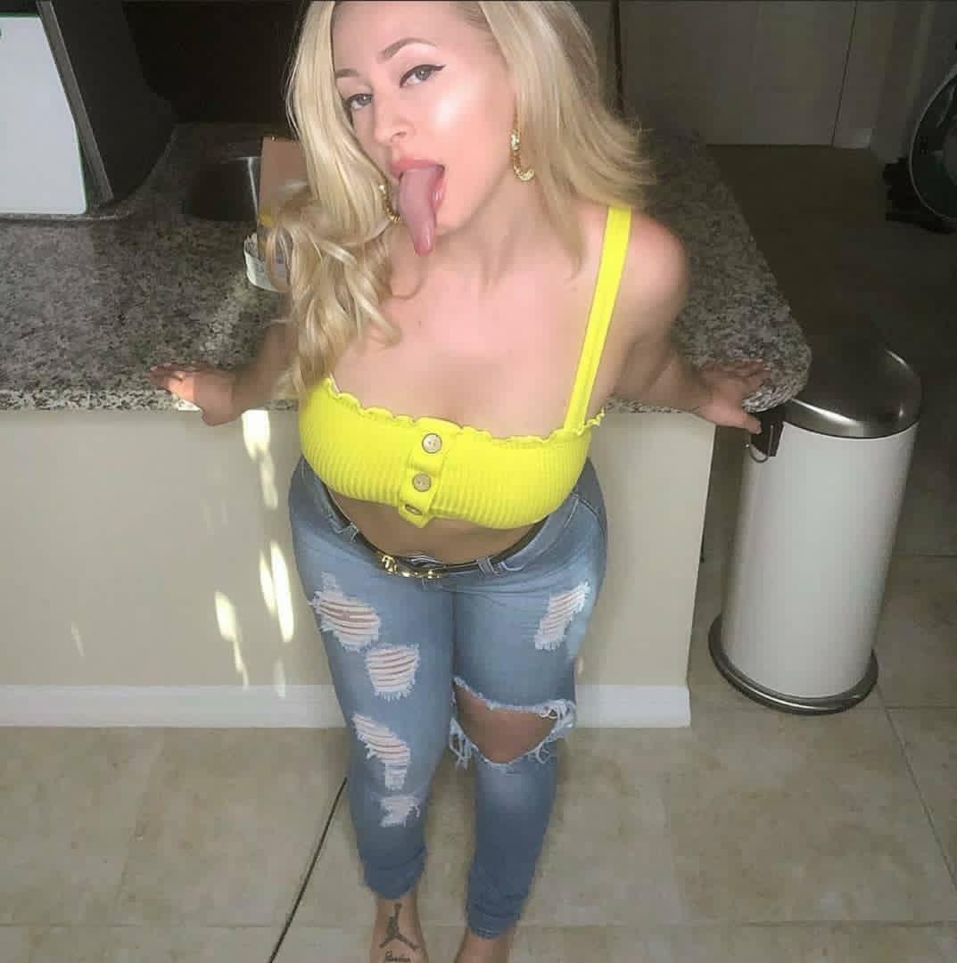 I’m available for incall and outcall service I’m available for incall and outcall service