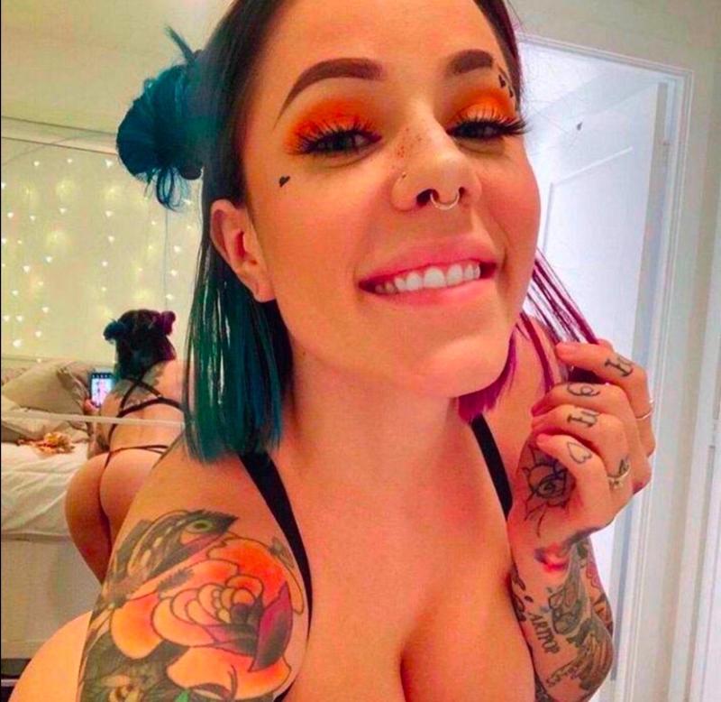 Available for hookup 🥰