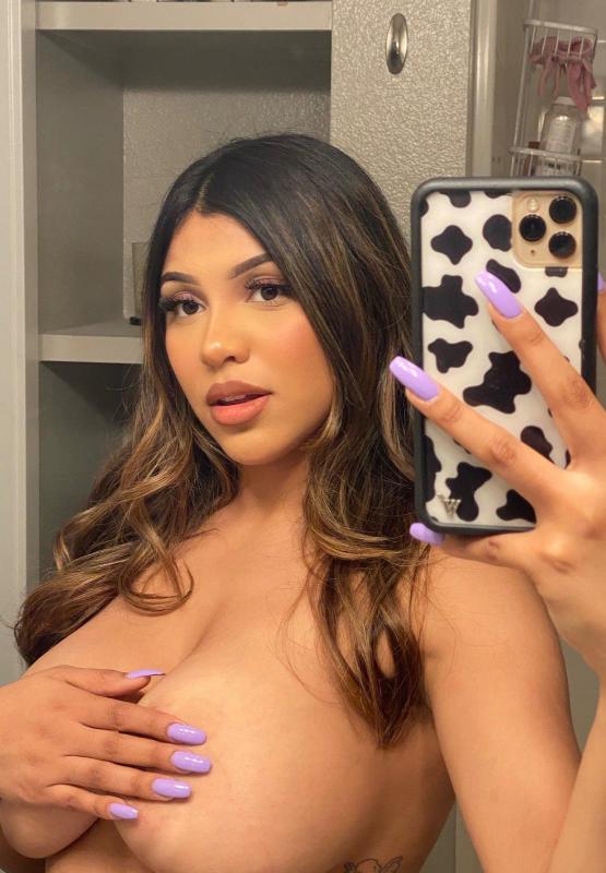 Available for your Appointment 😋 👅🍑