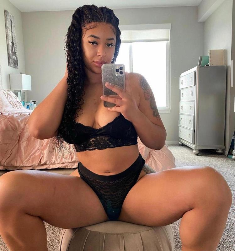 I’m Natalie female escort available for hookup 💦🍑👅❤️