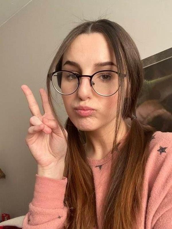 Hey 👋 I’m Doris 💕💕available for hookups just a text away.