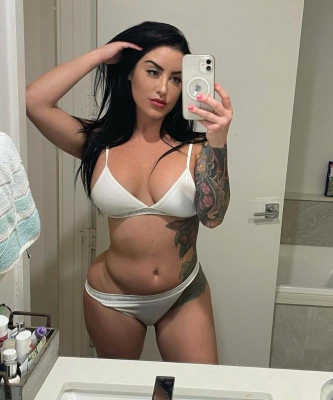 I’m available for both INCALL and OUTCALL, come 🍆 **** me hard🍓💦