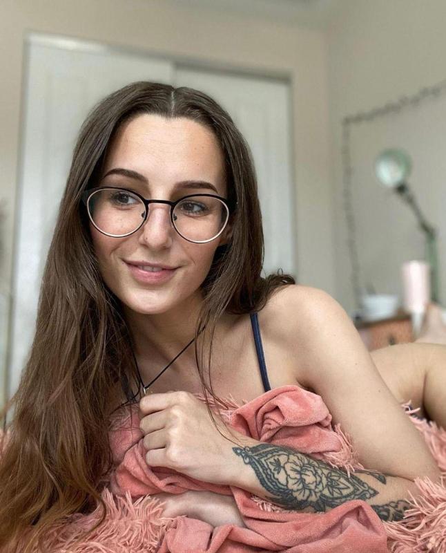 Escort best services call (972) 366-5867 or add me on snap:::::: saunder_w20