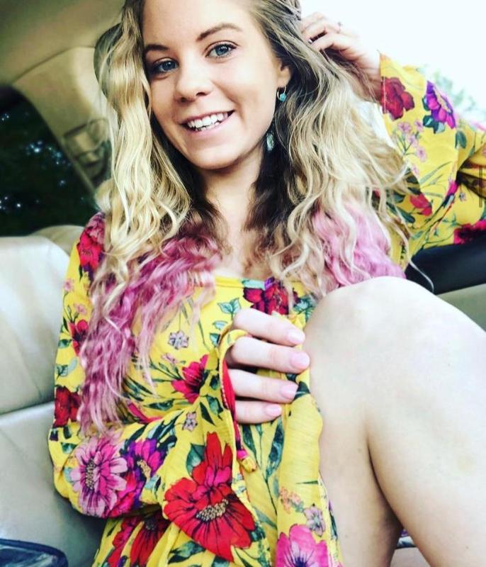 Are you stressed and need Some hot reliever? I’m a horny mature girl 🍆👅🥰💋