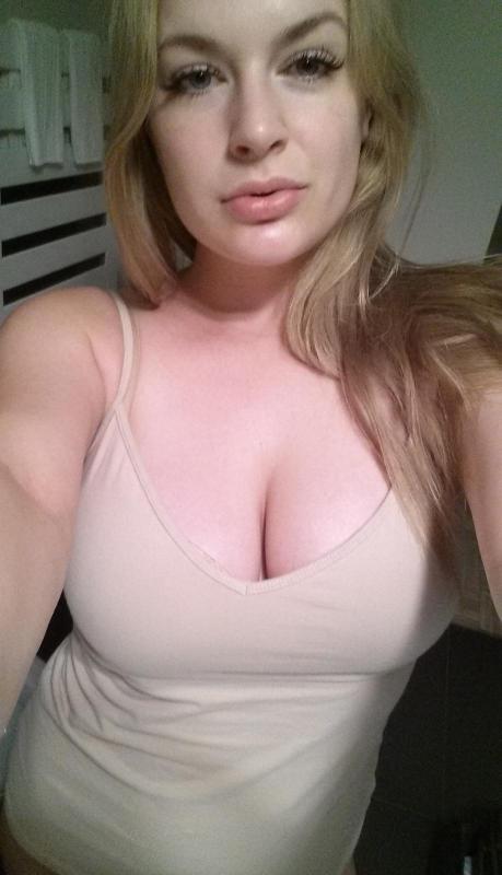 🔥🔥Blonde baby wanna have fun, let's get hooked up or what you say?💦 🤑🙈
