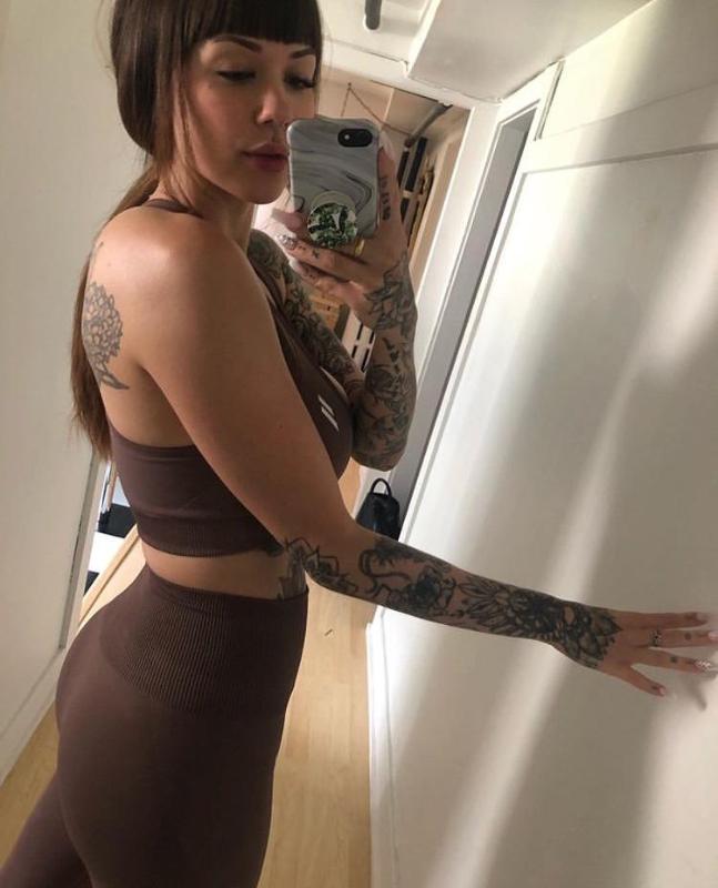 DOWN FOR HOOK UP 🥰🥰🥰