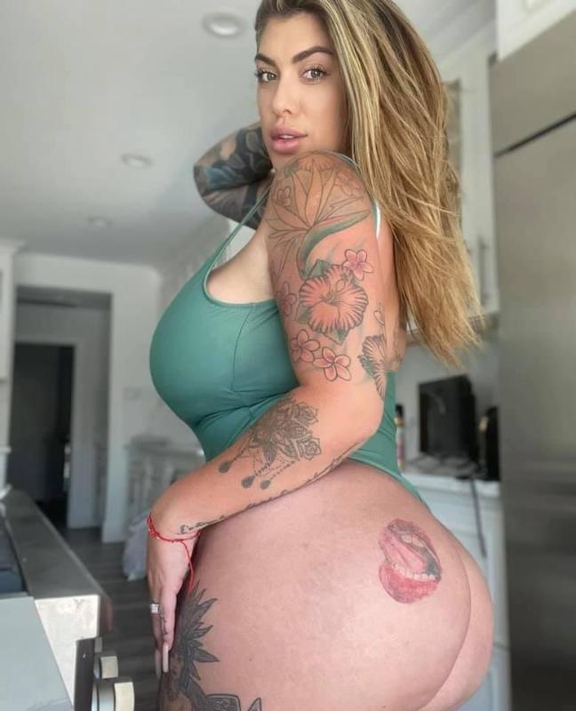 Let’s fuck 🍆🍑I’m available for hookup babe 👅