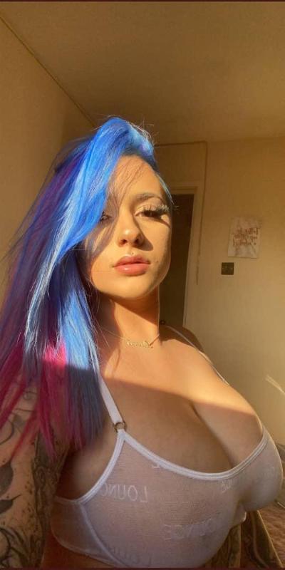 Im available for hookup services. Incalls, outcalls , cars and hotels