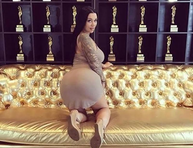 My Yummy butt chick Need to get a boned deep fuck and a hardcore pussy pounding