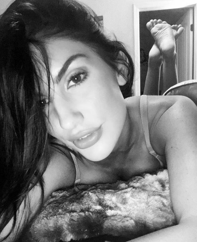 Hello I am The New Hottest Girl in Town