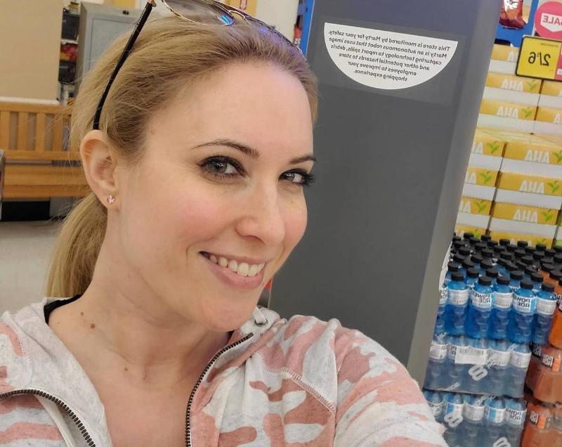 Escort.. I offer an amazing service & I'll satisfy you for sure(847) 641-4558