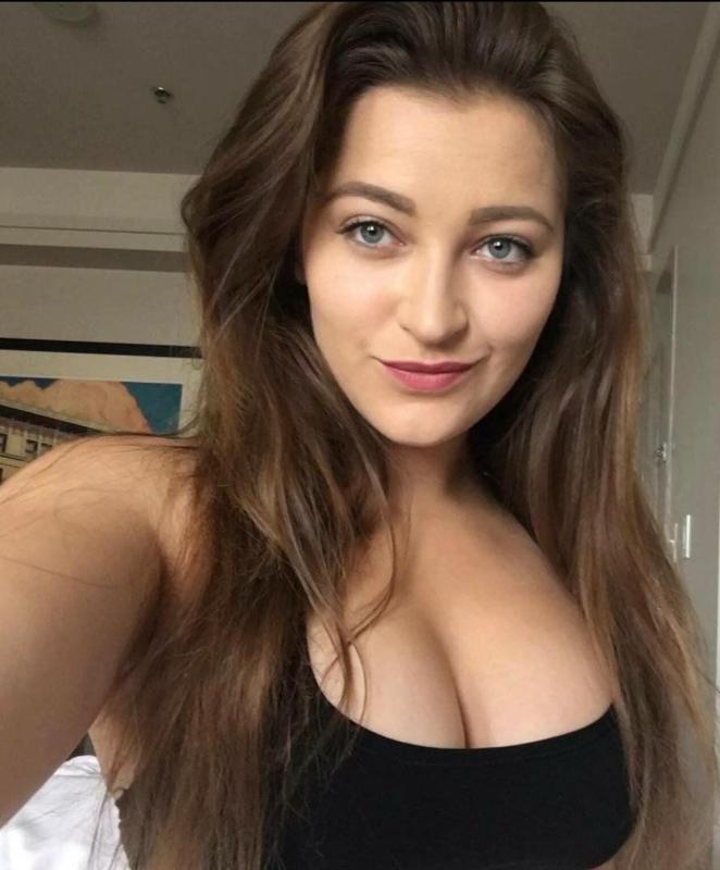 Hey 👋 there I’m available to have fun 🤩 👅🍆