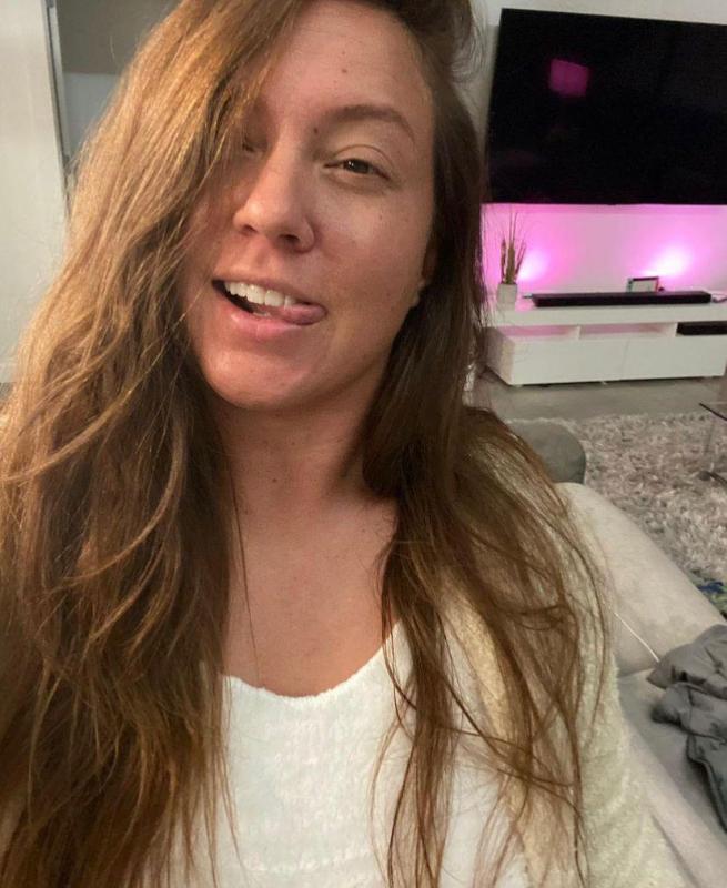 Hey 👋 I’m Brittany and im so hot and sweet to meet💦🍆.