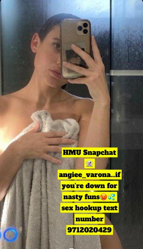 I’m available for hookup all night and day 💋