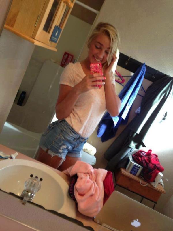 AM AVAILABLE ANYTIME OF YOUR CHOICE INCALL OR OUTCALL  HMU