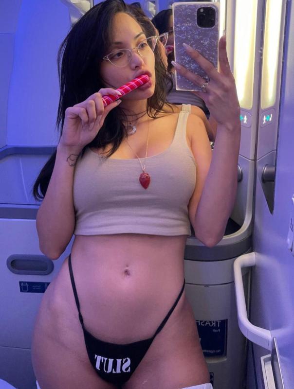 HORNY & READY TO BE FUCKED SO GOOD HMU 💦