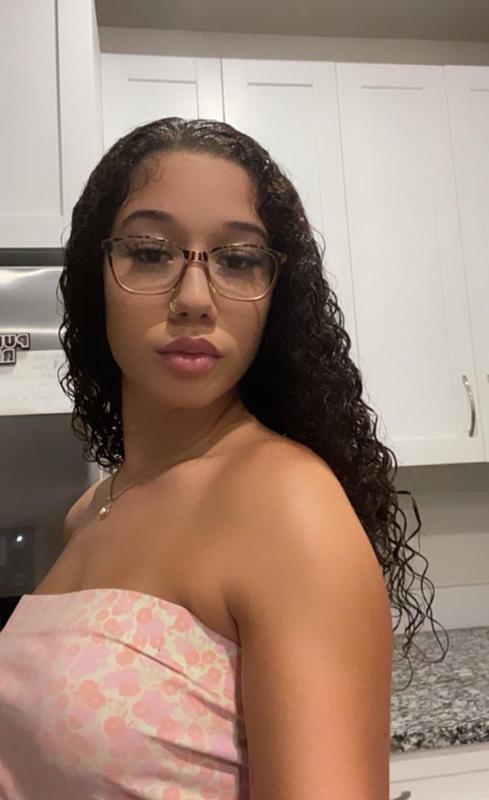 Are you ready to have fun with the new sexiest girlin town that will give you un