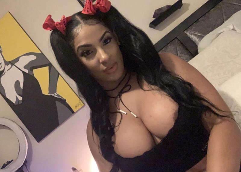 HMU for fun, game & naughty stuffs Text.....📱 or snap..