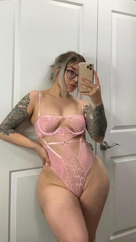 Are you horny and want a meet up text me on (848) 253-0252 or snap👻 Cortana_b