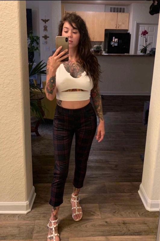 Available for hook up I’m clean .