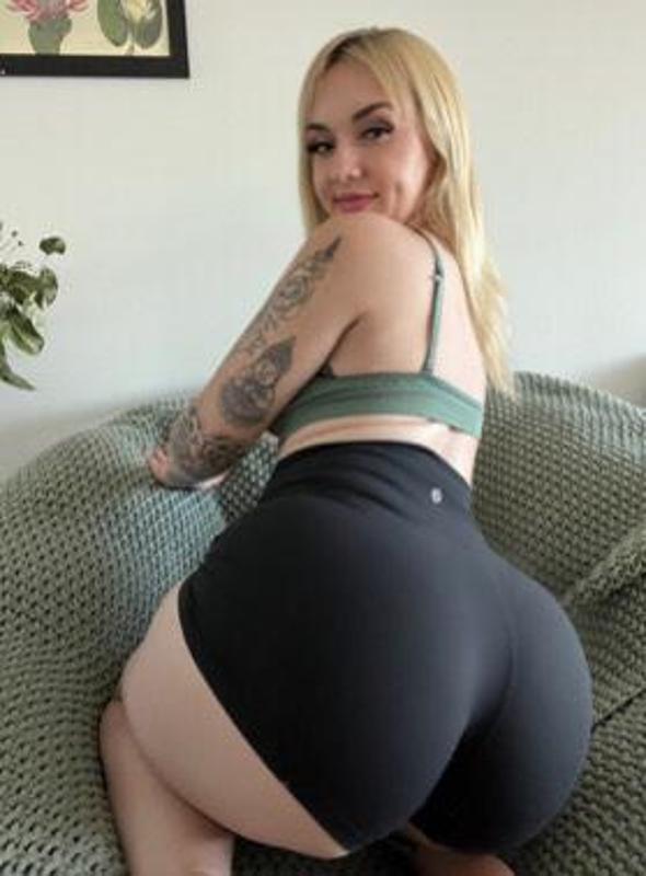 SEXY ESCORT AVAILABLE FOR MEETUP🍆💦👅