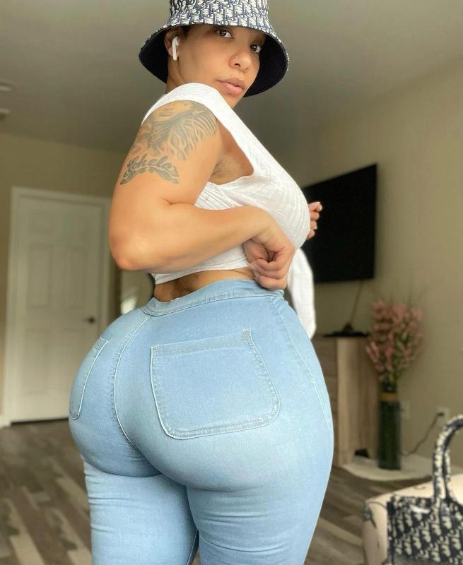 I’m down and available for your hookup service