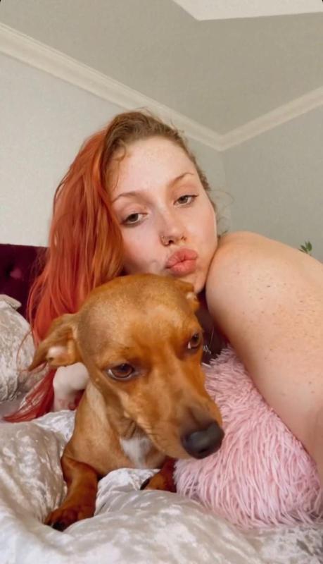 Wet and Horny for your long dick 💦