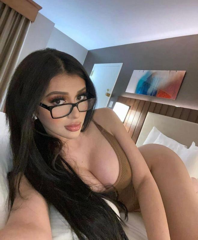 Hello baby, do you wanna have some fun? I'm currently available