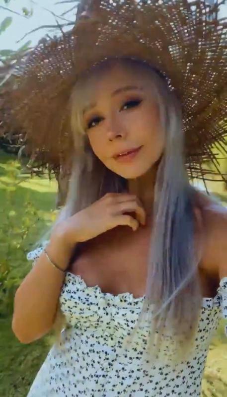 Indepdent Hot Petite 💋 Sexy White Bunny 🍑 play with me +1(323) 688-3564