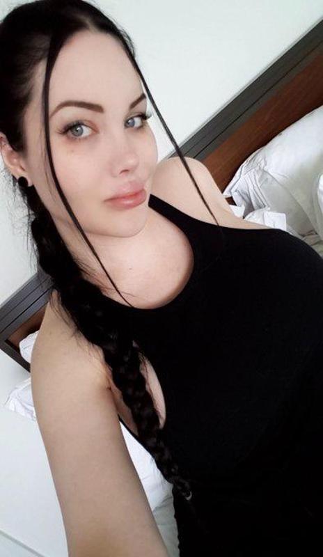 AM AVAILABLE FOR HOT SEX AND DISCREET FUN