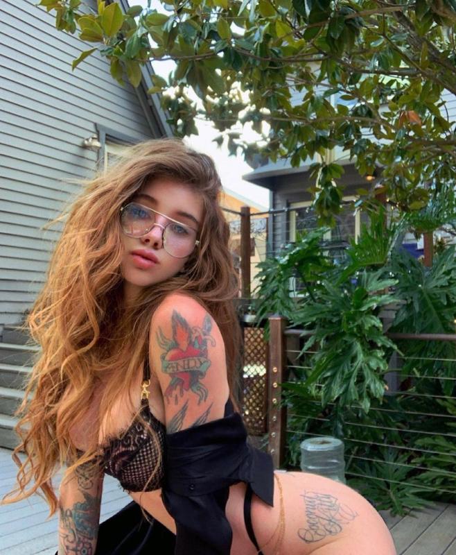 HOOKUP SEX 🍑💐🤤