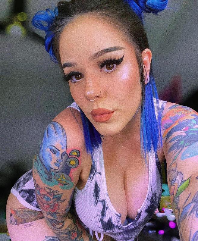 I’m Lora. Escort available for hookup and Hot Fuck HardCore