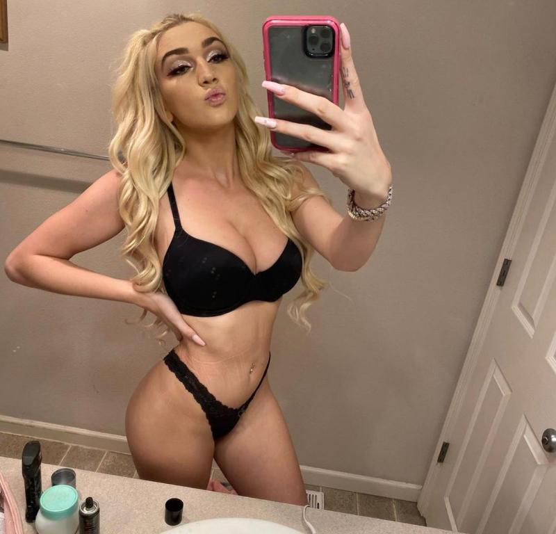 I’m available for fun and and sex hookup all day and night