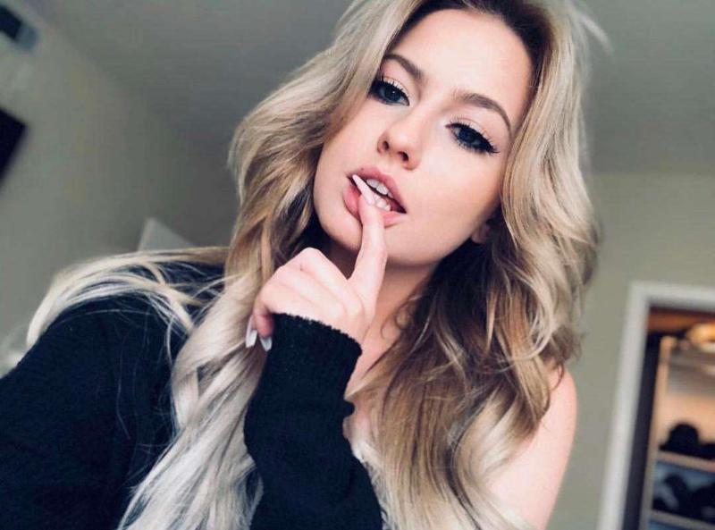 I’m Mouion here to blow your mind 💦 call for fun am ready 424-426-0191