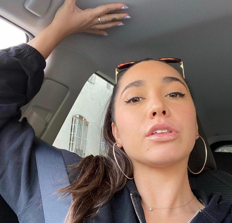 3-foot-11-inch a 26yrs hungry midget girl...I love Kissing and Making out.✦I lov