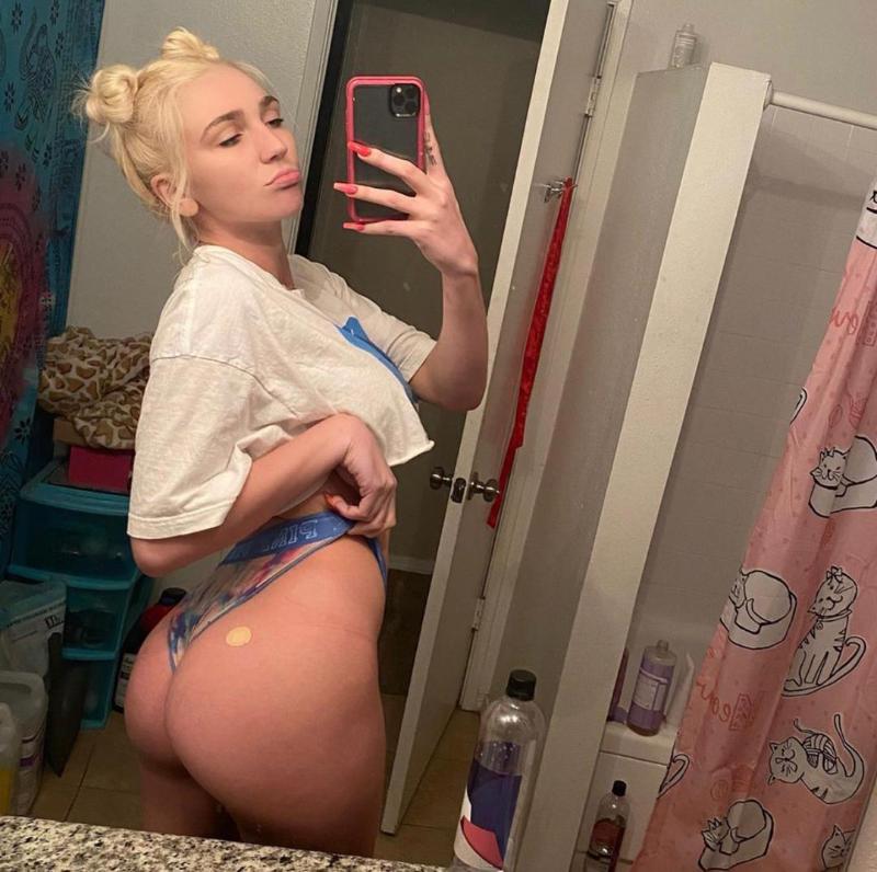 DOWN TO HOOKUP ANYTIME 🍑❤️